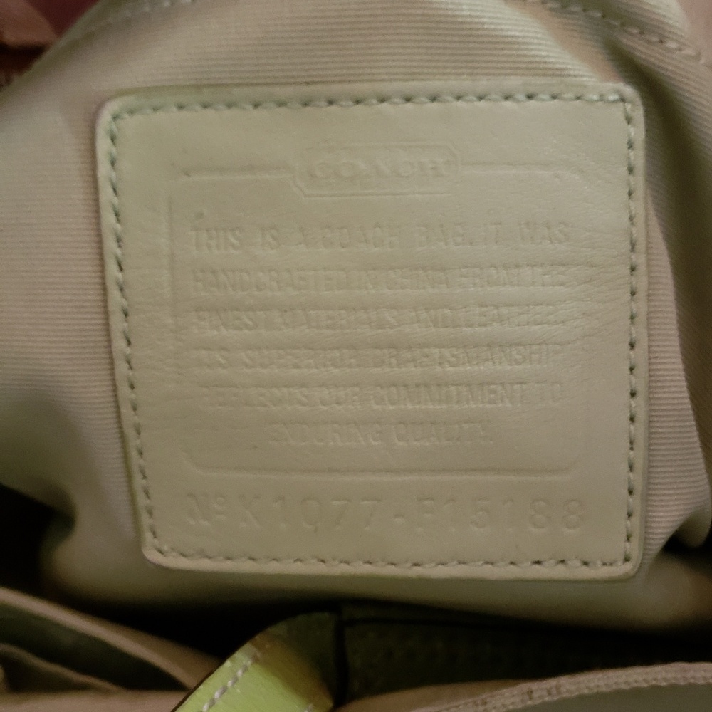 Large Authentic Coach bag - Picture 3 of 4